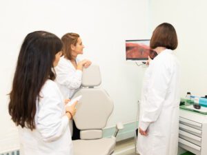 Voz Ronca sin Dolor de Garganta